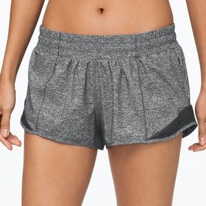 Lululemon Hotty Hot Low Rise Short 2.5"